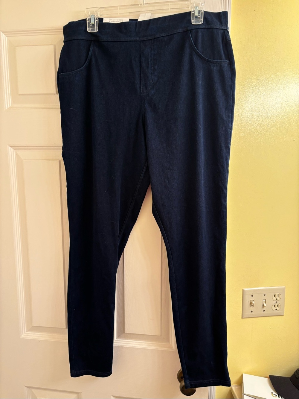 Hue woman’s XL Navy Blue Pants leggings NEW